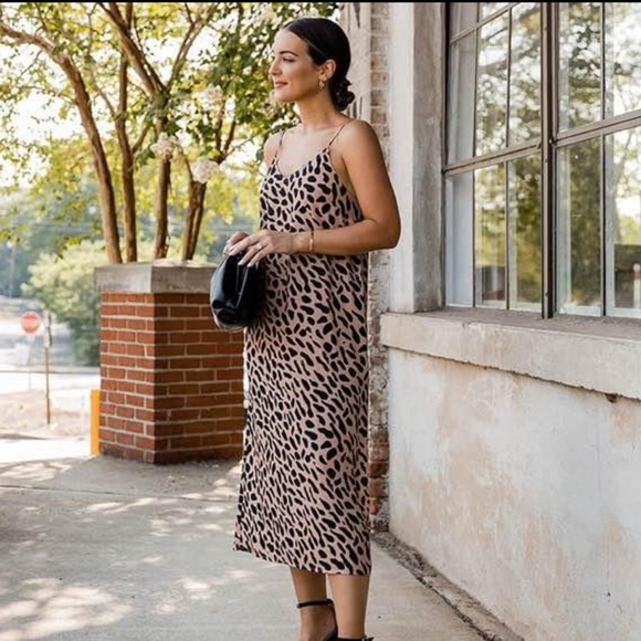 Kathleen Barnes X The Drop printed maxi dress - Picture 2 of 5